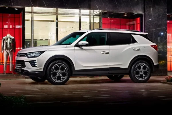 kgm ssangyong yetkili bayi Adaşen showroomu